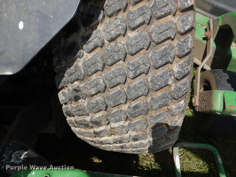 image for item FK9241 2003 John Deere 1600 lawn mower