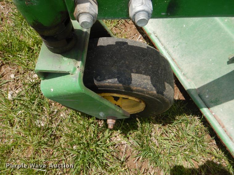 image for item FK9241 2003 John Deere 1600 lawn mower