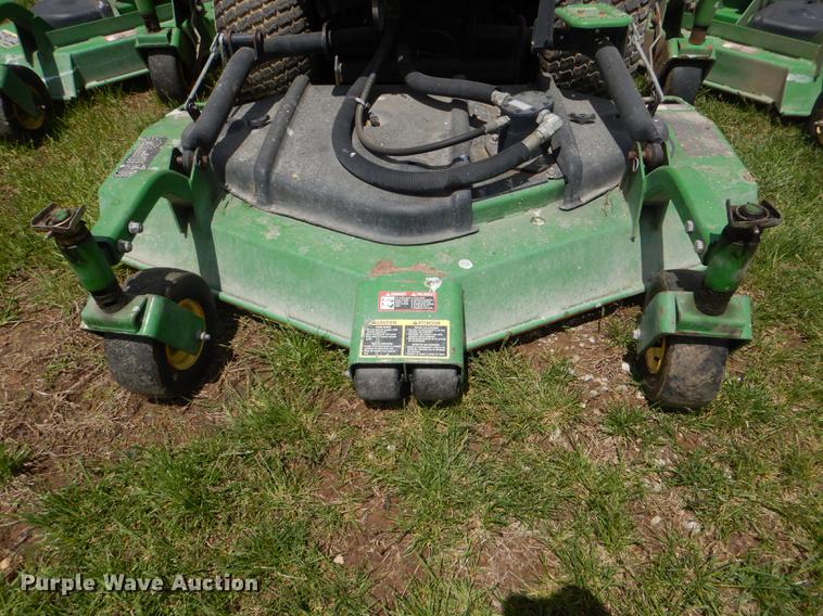 image for item FK9241 2003 John Deere 1600 lawn mower