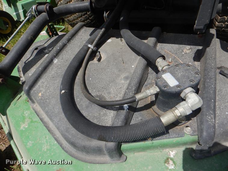 image for item FK9241 2003 John Deere 1600 lawn mower