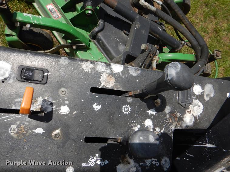 image for item FK9241 2003 John Deere 1600 lawn mower