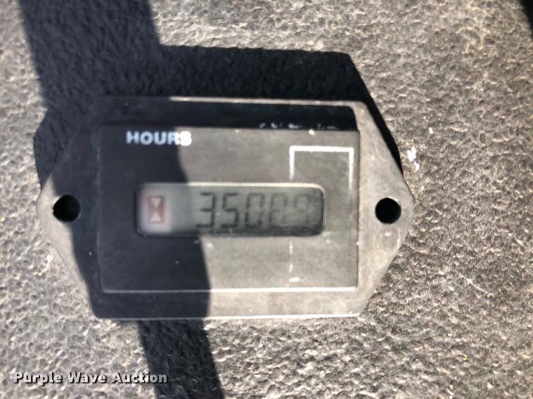 image for item FK9241 2003 John Deere 1600 lawn mower