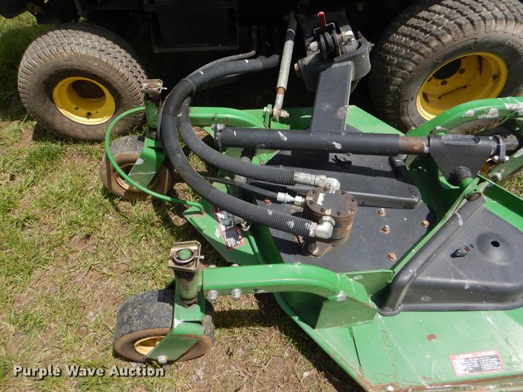 image for item FK9241 2003 John Deere 1600 lawn mower