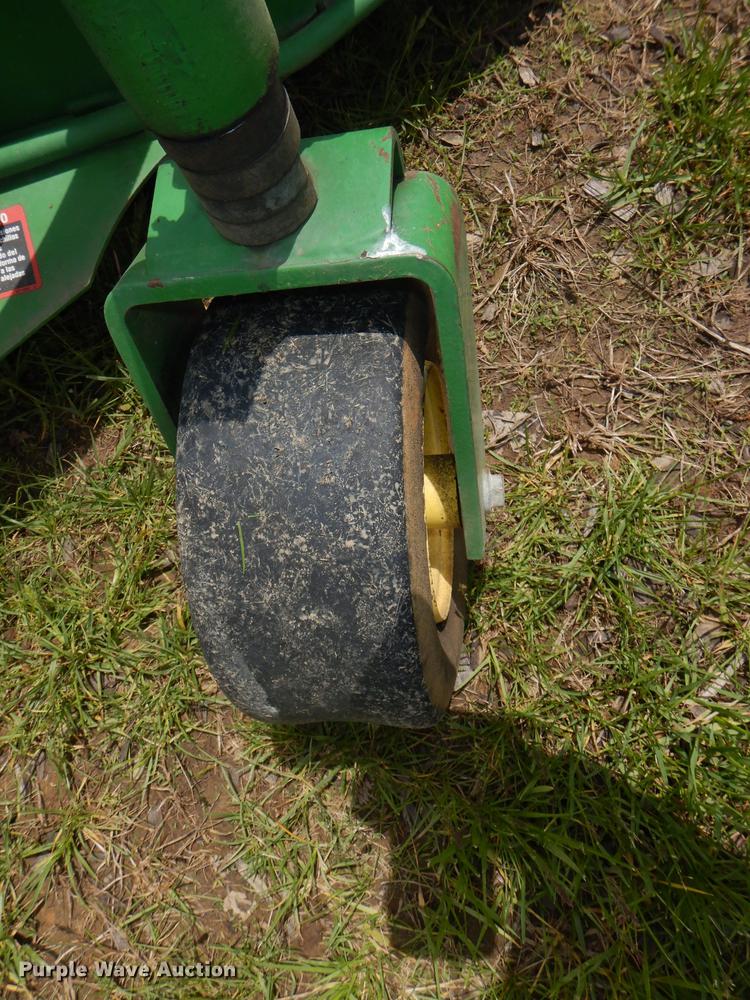 image for item FK9241 2003 John Deere 1600 lawn mower