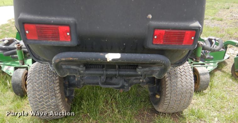 image for item FK9241 2003 John Deere 1600 lawn mower