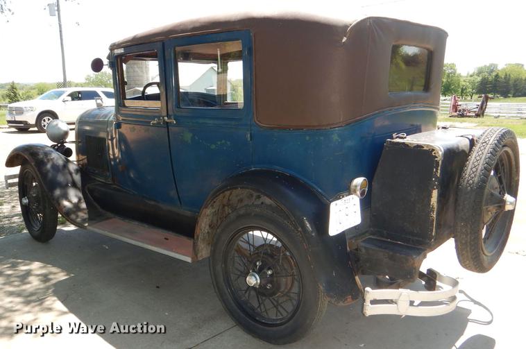 image for item FK9243 1928 Ford A Leatherback four door sedan