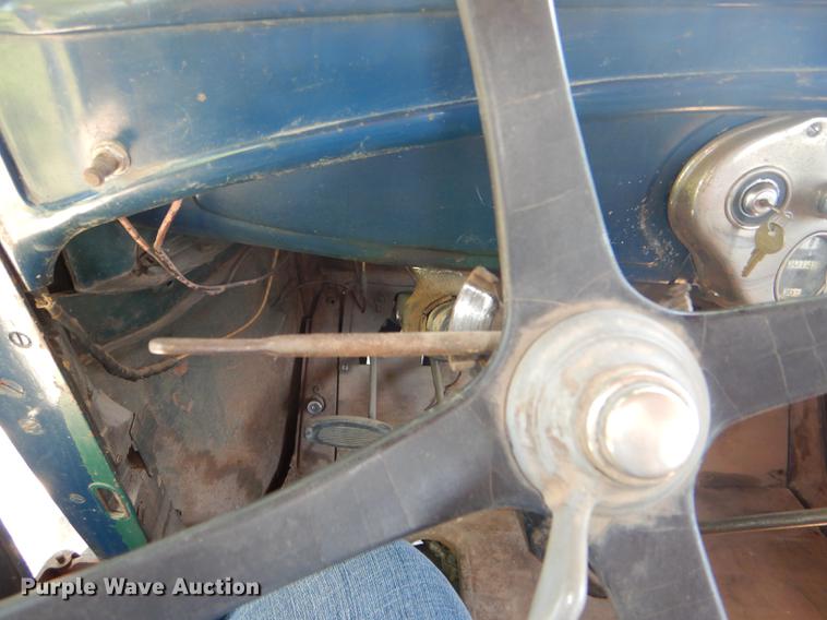 image for item FK9243 1928 Ford A Leatherback four door sedan