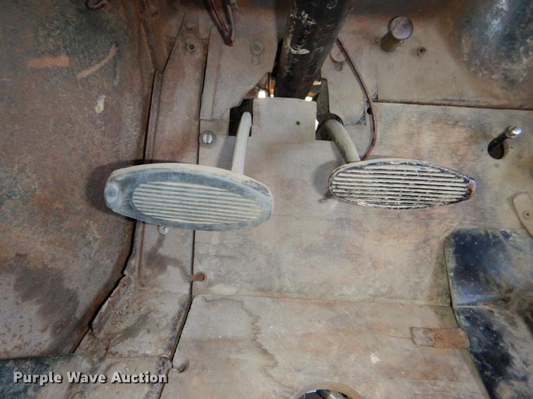 image for item FK9243 1928 Ford A Leatherback four door sedan