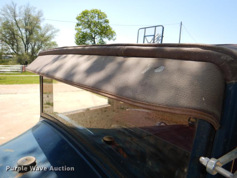 image for item FK9243 1928 Ford A Leatherback four door sedan