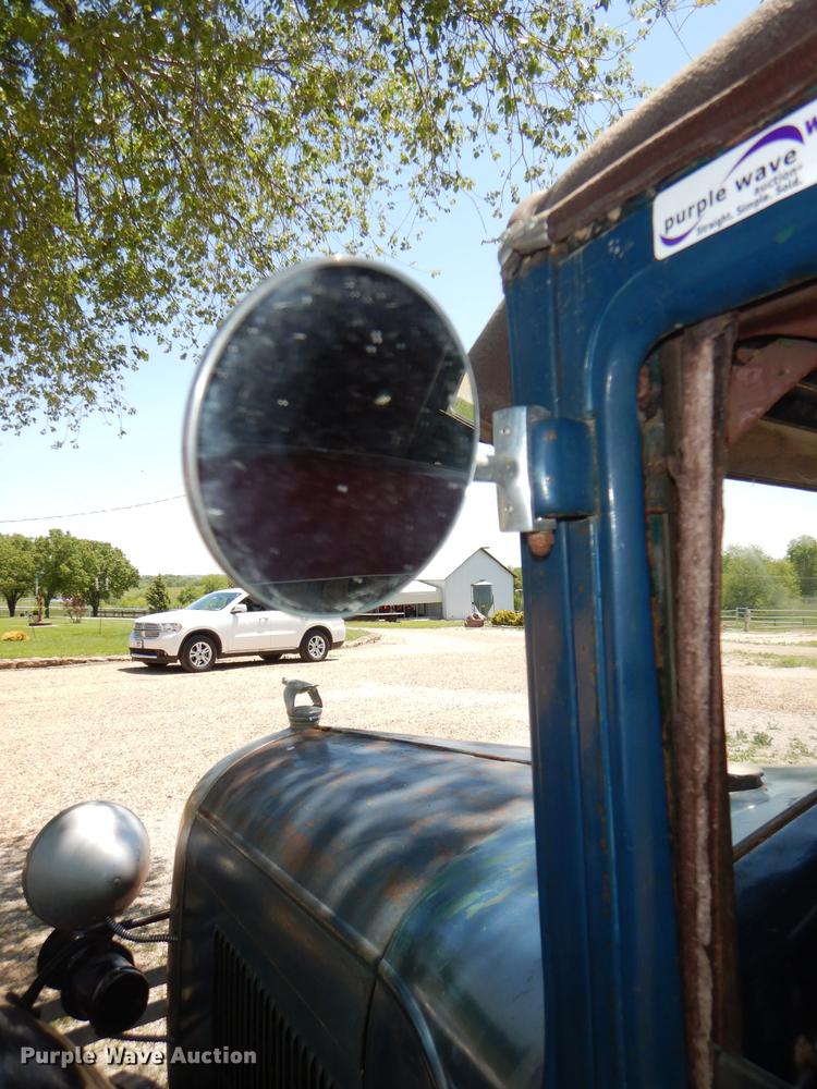 image for item FK9243 1928 Ford A Leatherback four door sedan