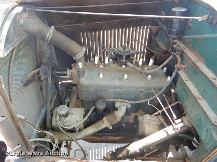 image for item FK9243 1928 Ford A Leatherback four door sedan