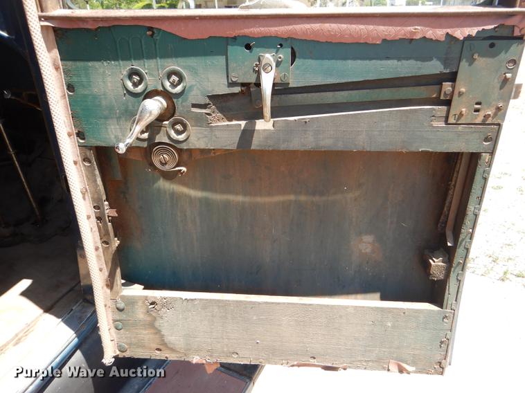 image for item FK9243 1928 Ford A Leatherback four door sedan