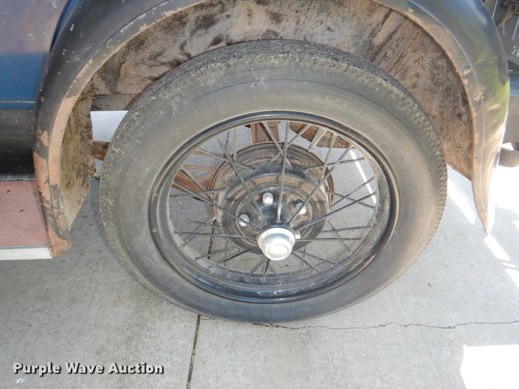 image for item FK9243 1928 Ford A Leatherback four door sedan