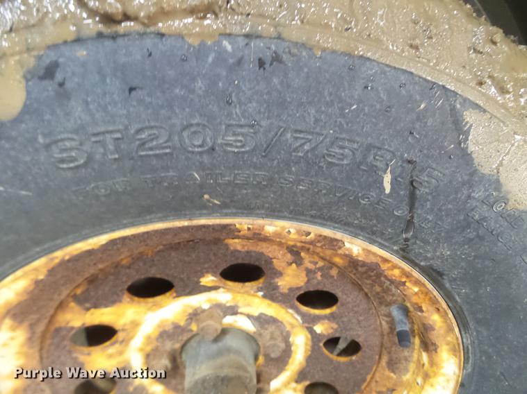 image for item FM9321 2004 TNT enclosed cargo trailer