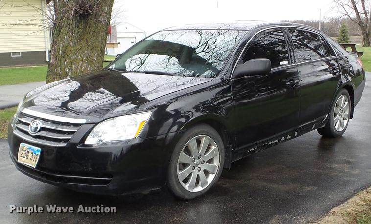 image for item FM9324 2005 Toyota Avalon