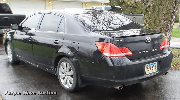image for item FM9324 2005 Toyota Avalon