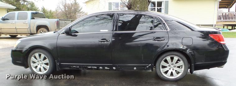 image for item FM9324 2005 Toyota Avalon