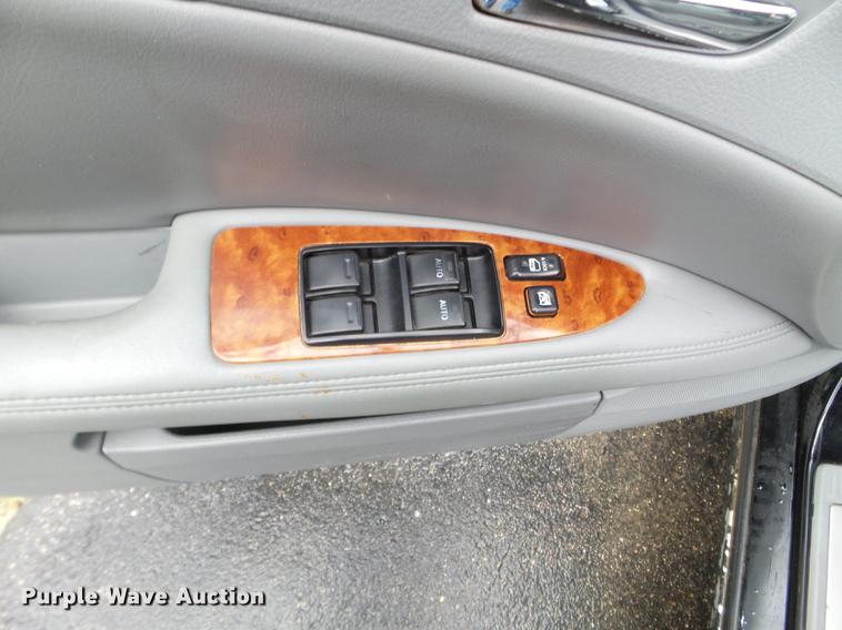 image for item FM9324 2005 Toyota Avalon