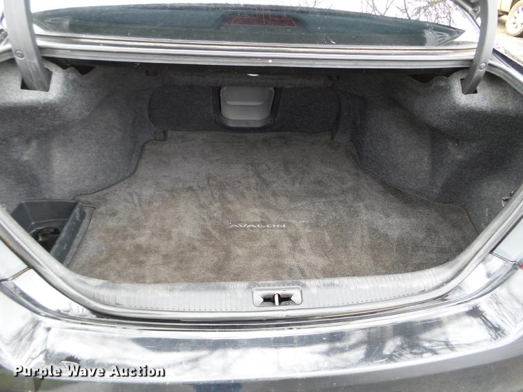 image for item FM9324 2005 Toyota Avalon