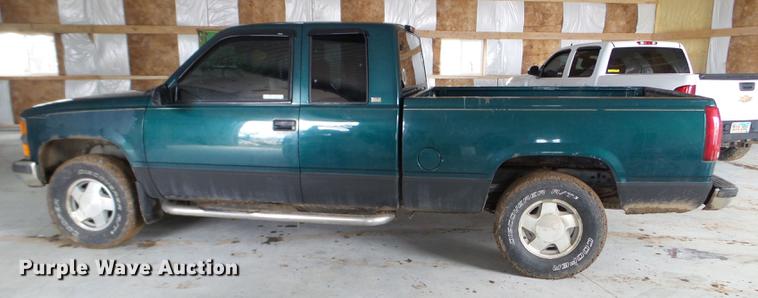 image for item FM9328 1997 Chevrolet K1500 pickup truck