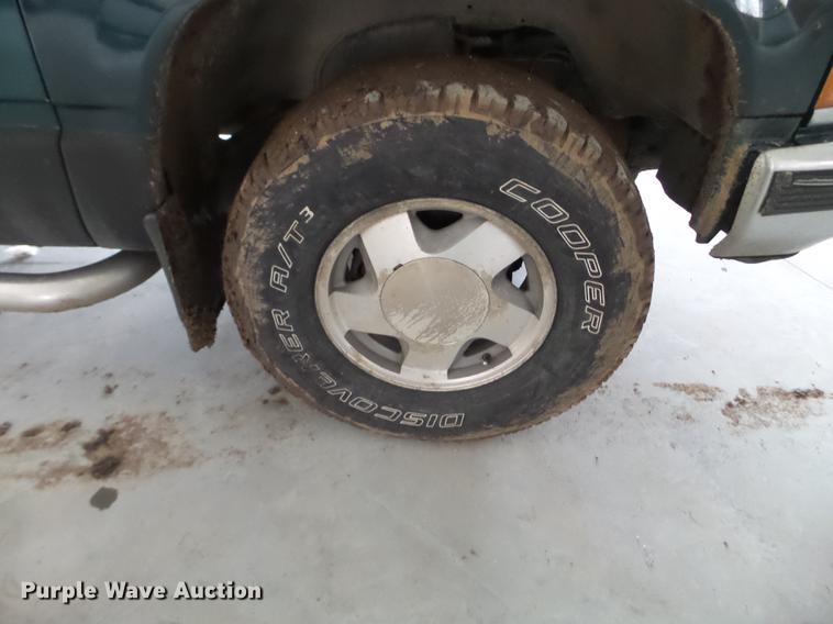 image for item FM9328 1997 Chevrolet K1500 pickup truck