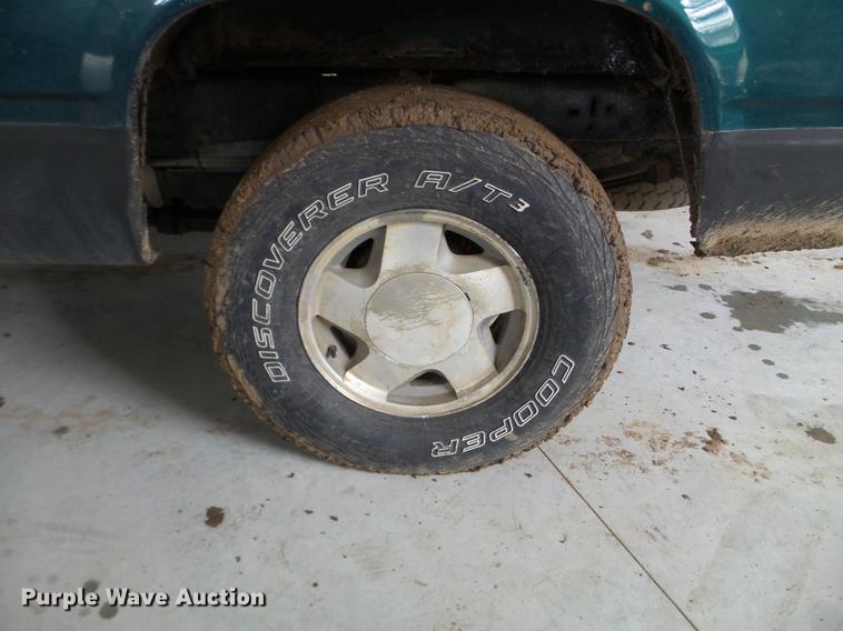 image for item FM9328 1997 Chevrolet K1500 pickup truck