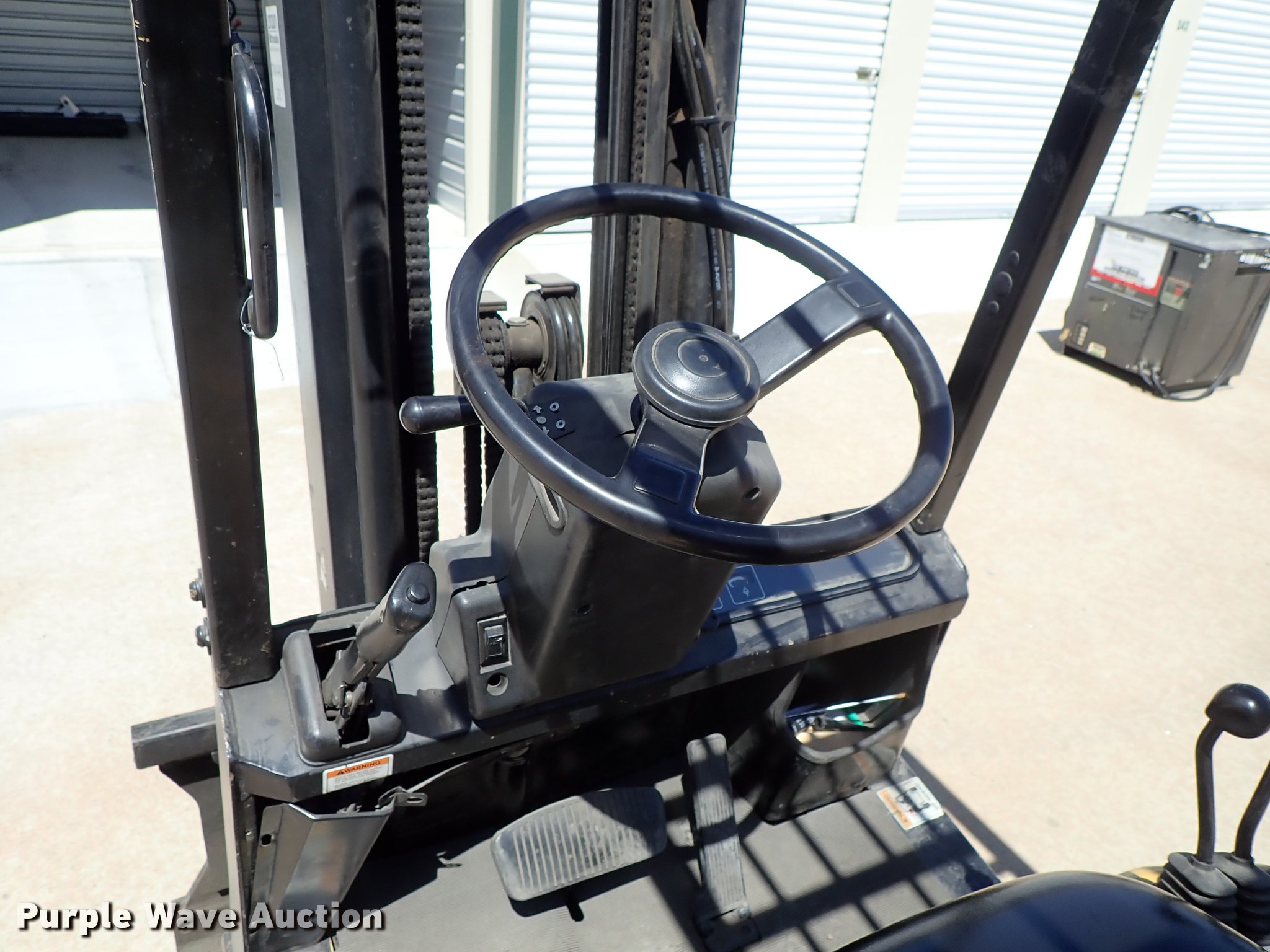 Yale GLC030AFNUAE082 forklift in Wichita, KS Item FH9770 sold