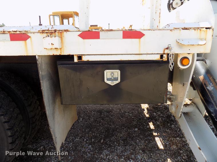 image for item DB9672 1995 Chevrolet Kodiak crane truck