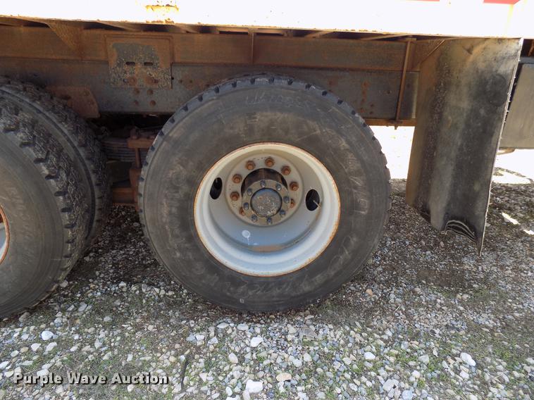 image for item DB9672 1995 Chevrolet Kodiak crane truck