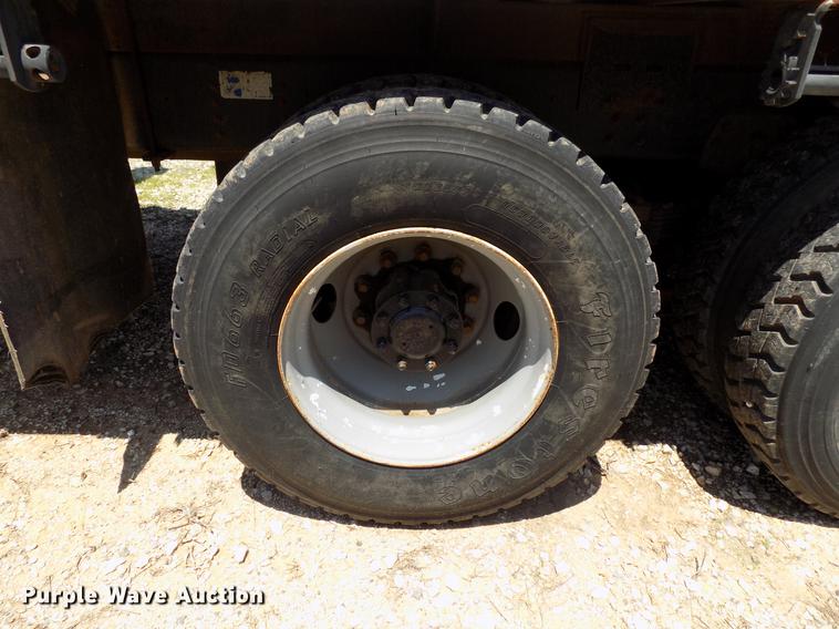 image for item DB9672 1995 Chevrolet Kodiak crane truck