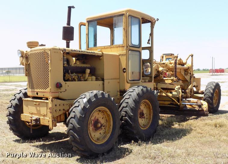 image for item DB9673 1967 Caterpillar 12F rigid frame motor grader