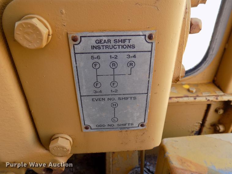 image for item DB9673 1967 Caterpillar 12F rigid frame motor grader