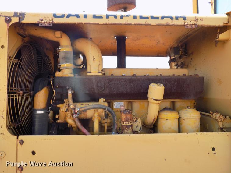 image for item DB9673 1967 Caterpillar 12F rigid frame motor grader