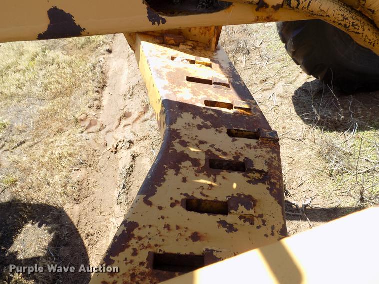 image for item DB9673 1967 Caterpillar 12F rigid frame motor grader