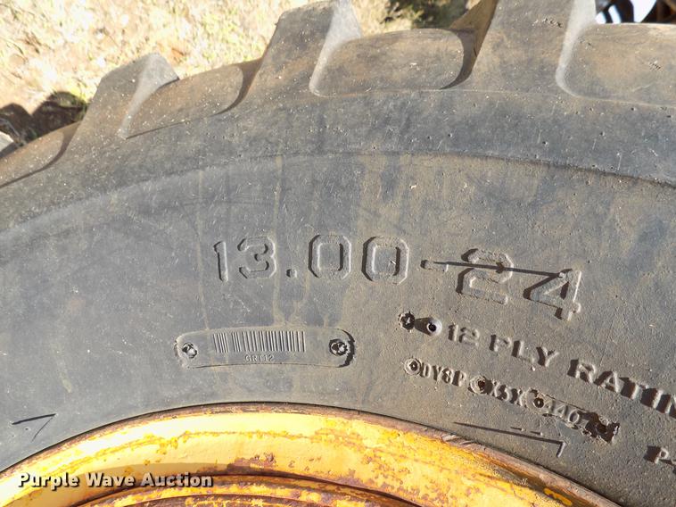 image for item DB9673 1967 Caterpillar 12F rigid frame motor grader