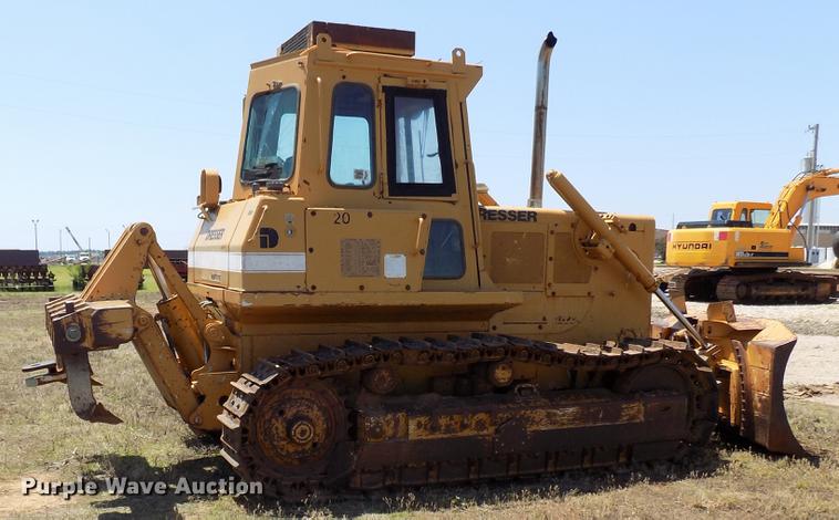 image for item DB9674 Dresser TD12C dozer