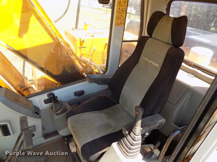 image for item DB9676 2006 Hyundai 160LC-7 excavator