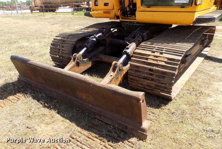 image for item DB9676 2006 Hyundai 160LC-7 excavator