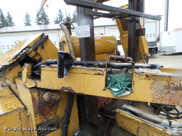 image for item DC4623 2003 Bear Cat BK400D crack seal trailer