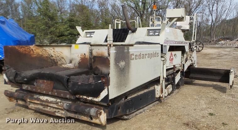 image for item DC4624 1993 Cedarapids CR461 paver