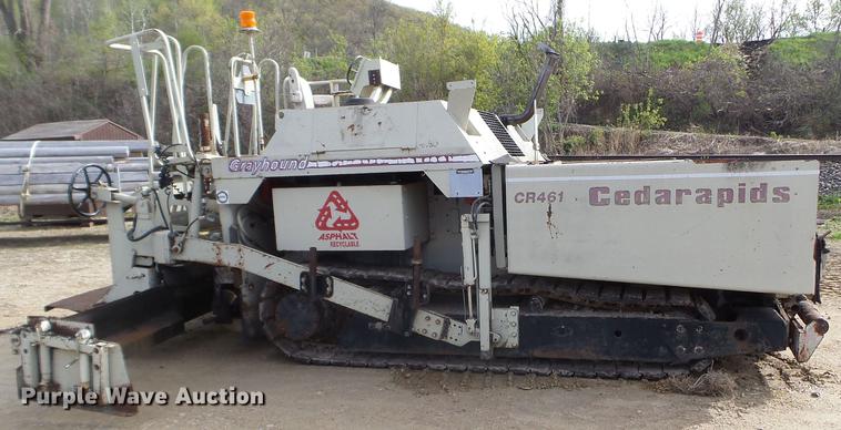 image for item DC4624 1993 Cedarapids CR461 paver