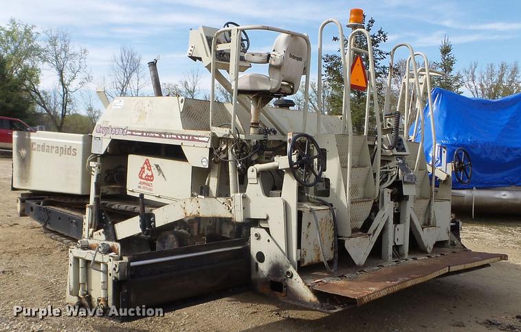 image for item DC4624 1993 Cedarapids CR461 paver