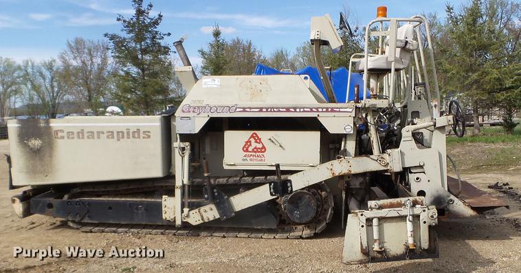 image for item DC4624 1993 Cedarapids CR461 paver