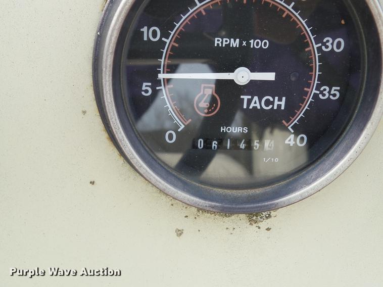 image for item DC4624 1993 Cedarapids CR461 paver