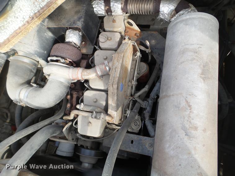 image for item DC4624 1993 Cedarapids CR461 paver