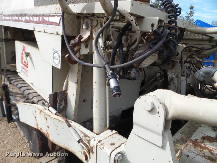 image for item DC4624 1993 Cedarapids CR461 paver