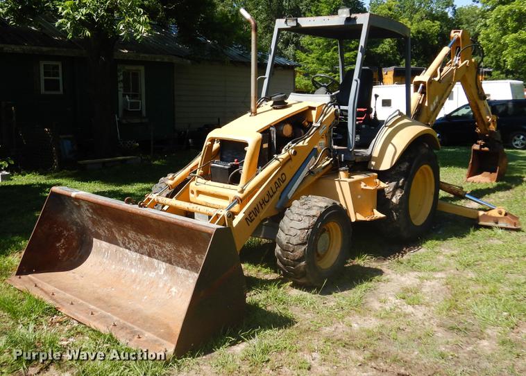 image for item DD3004 1999 New Holland 575E backhoe