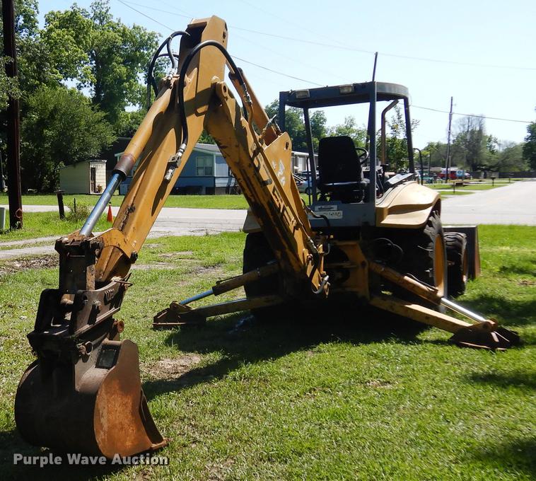 image for item DD3004 1999 New Holland 575E backhoe