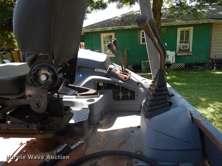 image for item DD3004 1999 New Holland 575E backhoe