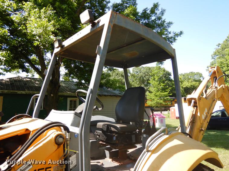 image for item DD3004 1999 New Holland 575E backhoe